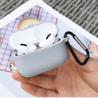 Juodas ausinių dėklas "Tech-Protect Icon Hook" skirtas Apple Airpods Pro 1 / 2 