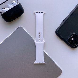Balta apyrankė Tech-Protect "Iconband" laikrodžiui Apple Watch 4 / 5 / 6 / 7 / 8 / 9 / SE / ULTRA 1 / 2 (42 / 44 / 45 / 49 MM)